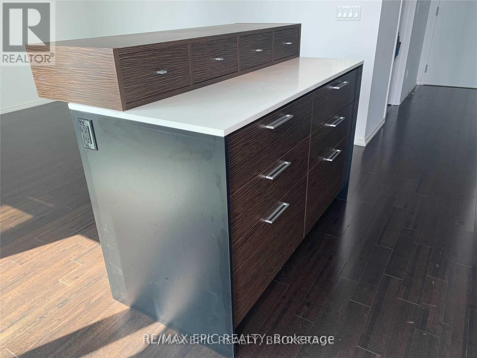 2703 - 75 St Nicholas Street, Toronto (Bay Street Corridor), Ontario  M4Y 0A5 - Photo 5 - C12611320