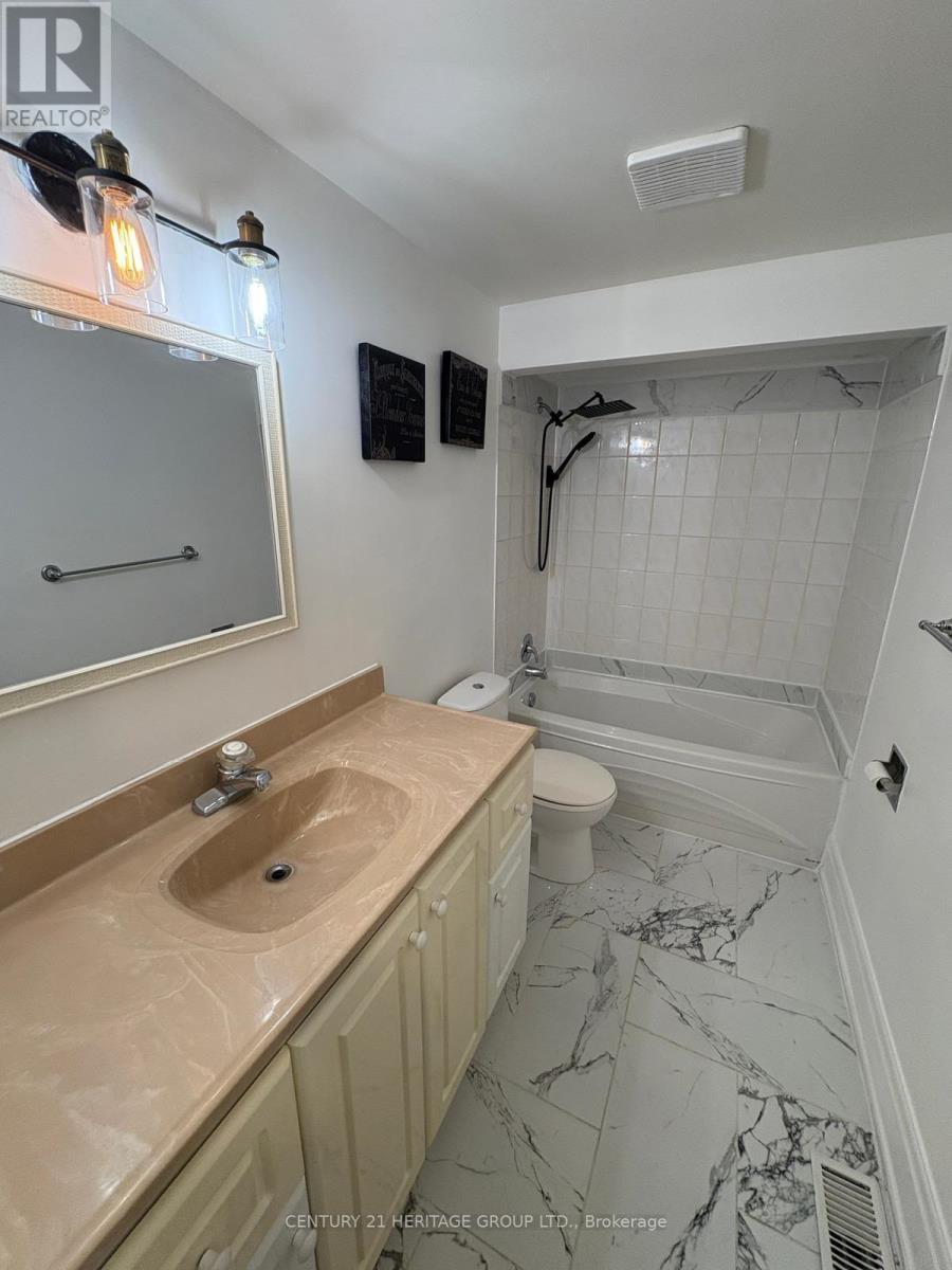 Main - 9 Dunham Crescent, Aurora, Ontario  L4G 2V3 - Photo 17 - N12611304