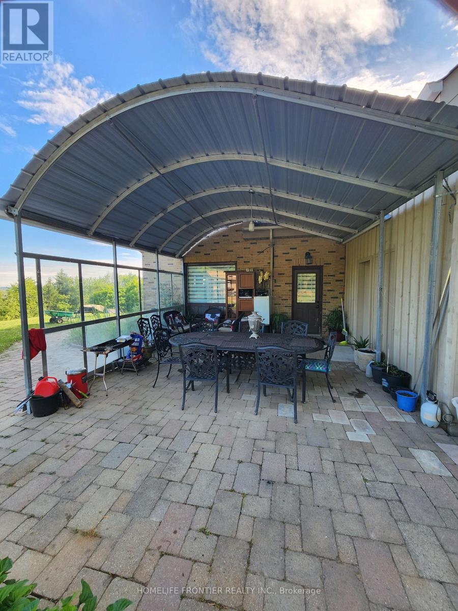 3 Mandalane Drive, King, Ontario  L0G 1T0 - Photo 7 - N12611330