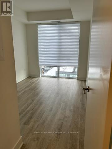 911 - 185 Deerfield Road, Newmarket, Ontario  L3Y 0G7 - Photo 6 - N12611358