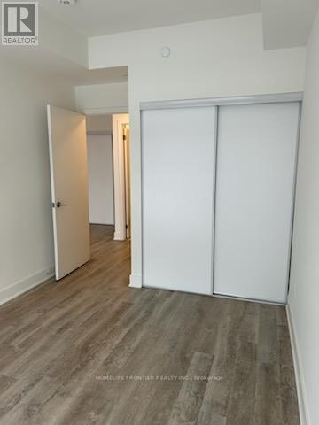 911 - 185 Deerfield Road, Newmarket, Ontario  L3Y 0G7 - Photo 7 - N12611358