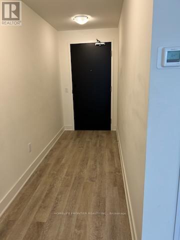 911 - 185 Deerfield Road, Newmarket, Ontario  L3Y 0G7 - Photo 8 - N12611358