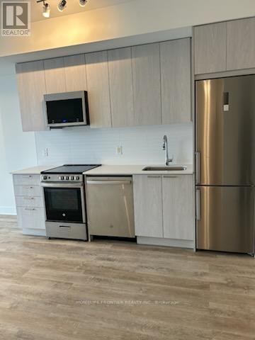 911 - 185 Deerfield Road, Newmarket, Ontario  L3Y 0G7 - Photo 9 - N12611358