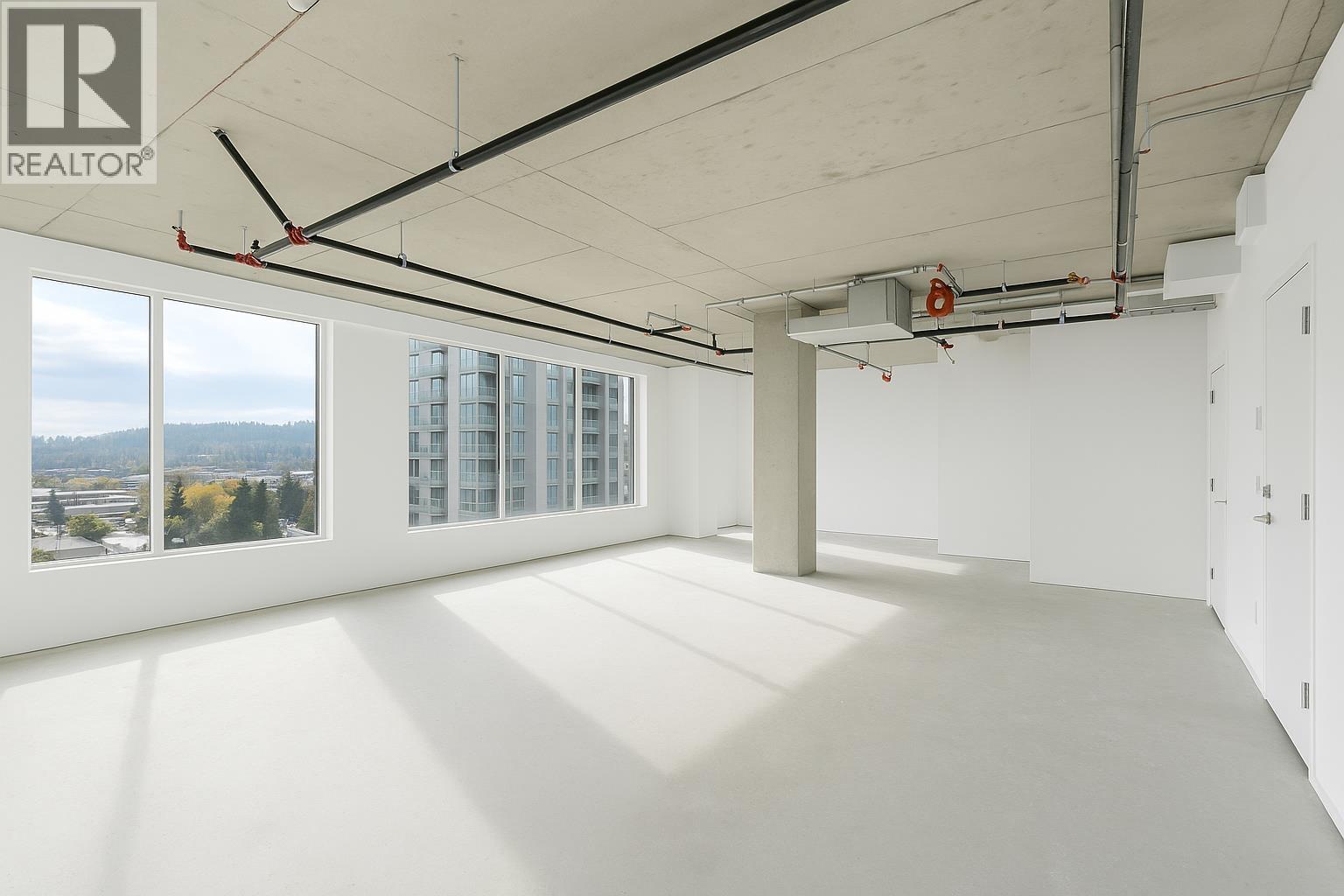 705 2992 Glen Drive, Coquitlam, British Columbia  V3B 0V2 - Photo 3 - C8073173