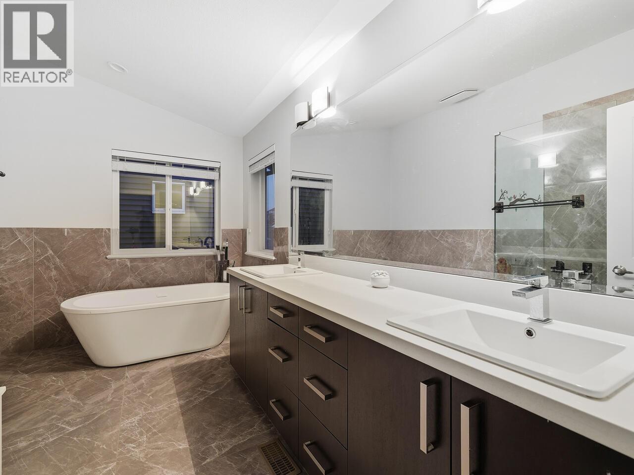 10428 Mceachern Street, Maple Ridge, British Columbia  V2W 0H8 - Photo 11 - R3066890