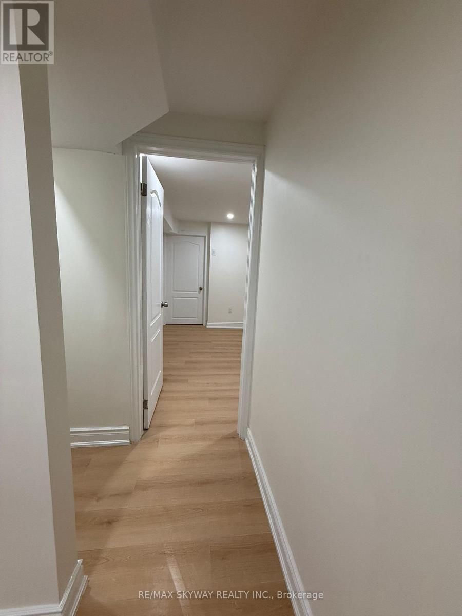 Bsmt - 22 Waterdale Road, Brampton (Fletcher's Meadow), Ontario  L7A 1S3 - Photo 12 - W12611276