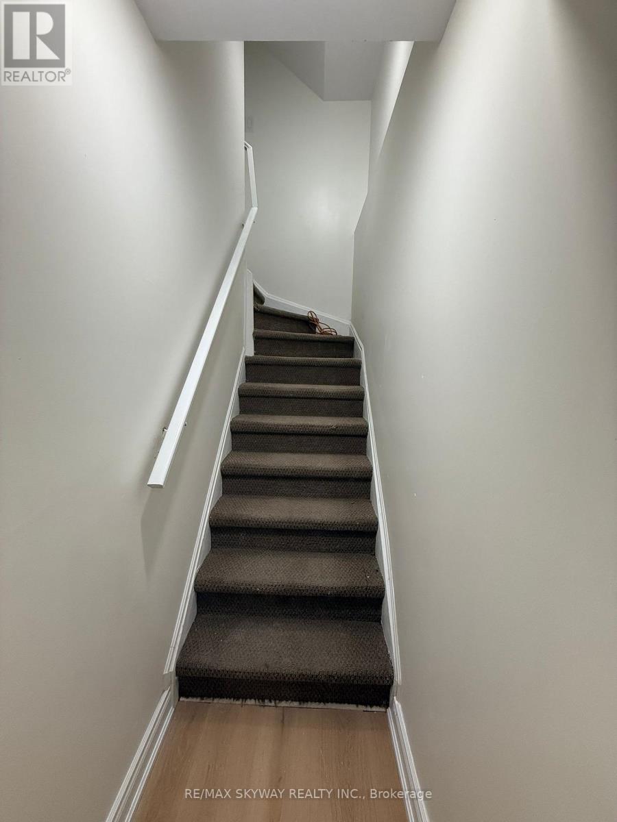 Bsmt - 22 Waterdale Road, Brampton (Fletcher's Meadow), Ontario  L7A 1S3 - Photo 5 - W12611276