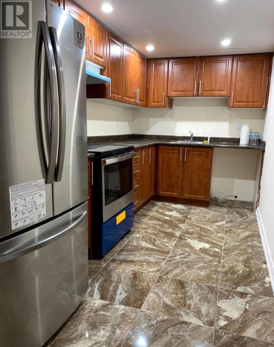 Basement - 15 Goderich Drive, Brampton, Ontario  L7A 5A7 - Photo 5 - W12611278