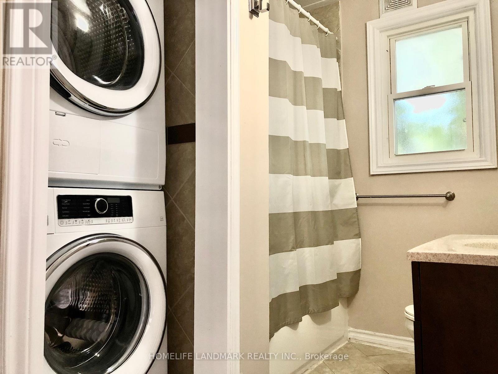 Main - 529 Third Line, Oakville, Ontario  L6L 4A8 - Photo 11 - W12611298