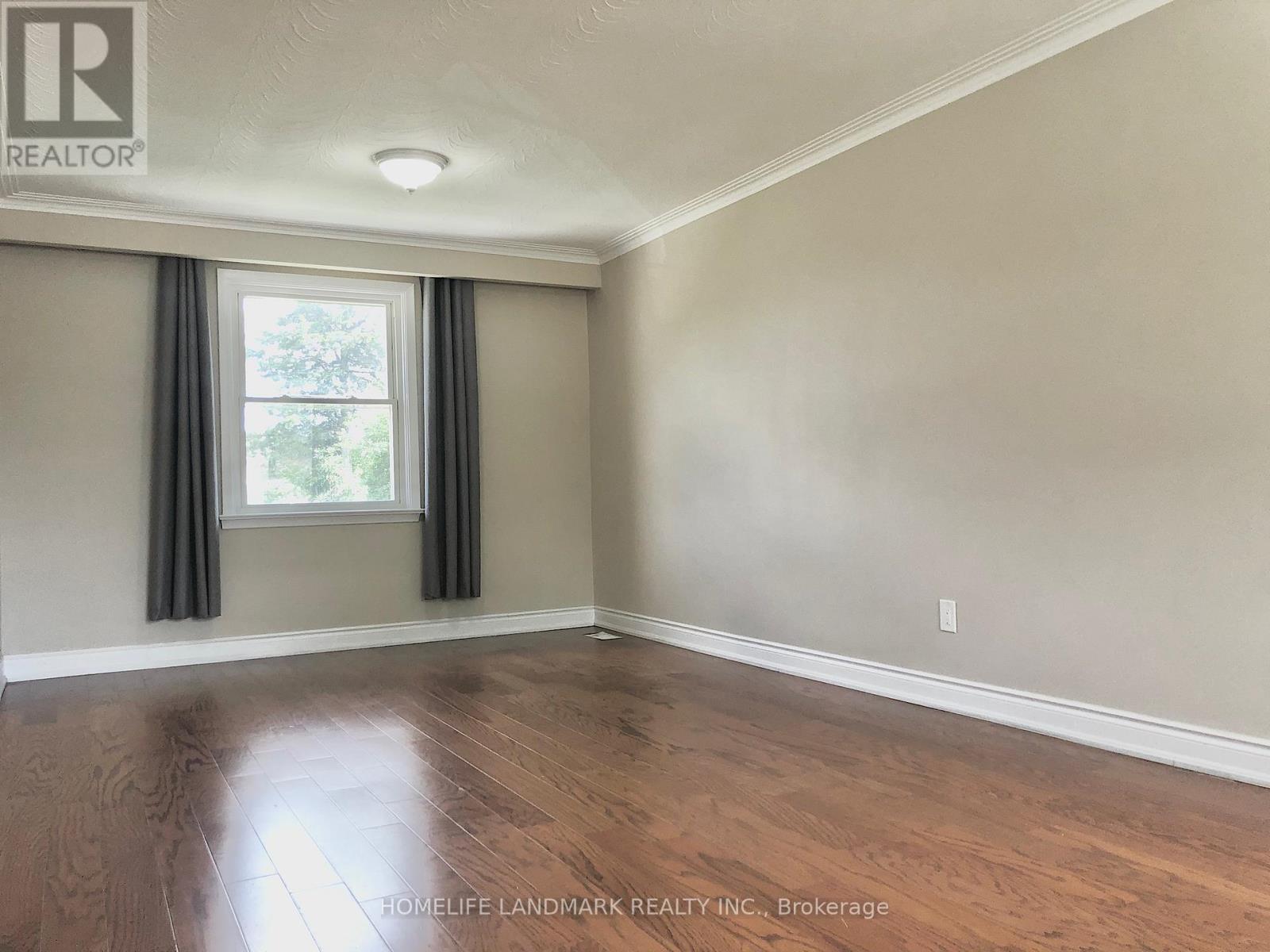 Main - 529 Third Line, Oakville, Ontario  L6L 4A8 - Photo 2 - W12611298