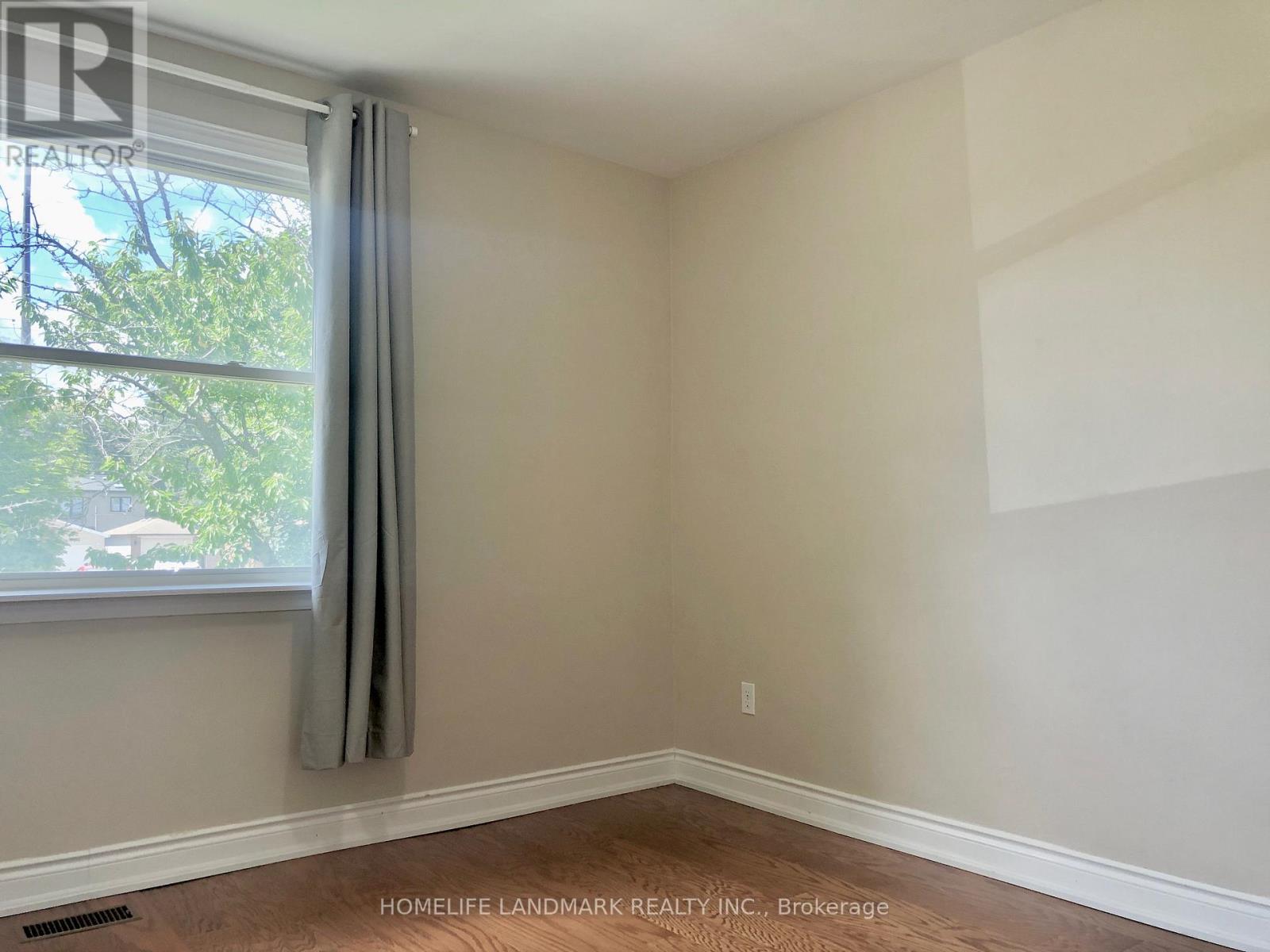 Main - 529 Third Line, Oakville, Ontario  L6L 4A8 - Photo 8 - W12611298