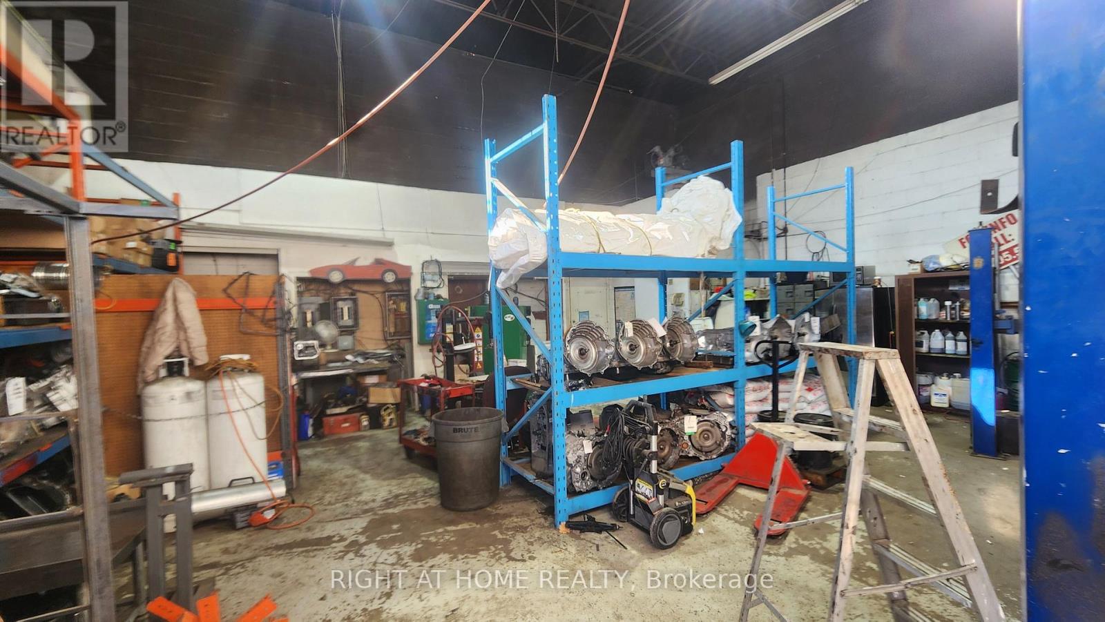 3191 Wolfedale Road, Mississauga (Mavis-Erindale), Ontario  L5C 1V8 - Photo 18 - W12611302