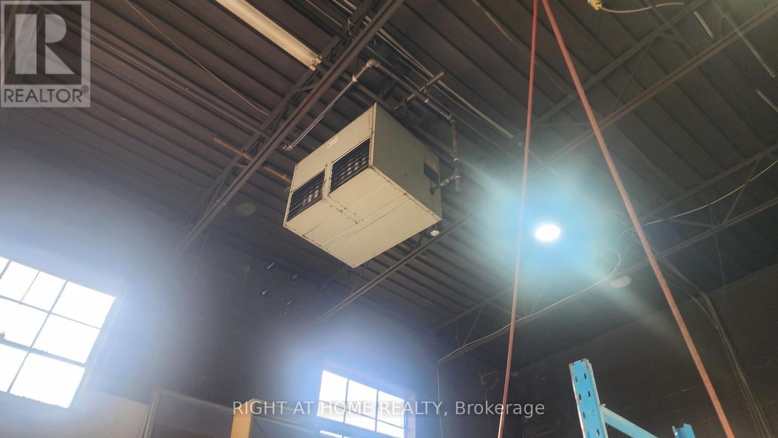 3191 Wolfedale Road, Mississauga (Mavis-Erindale), Ontario  L5C 1V8 - Photo 20 - W12611302