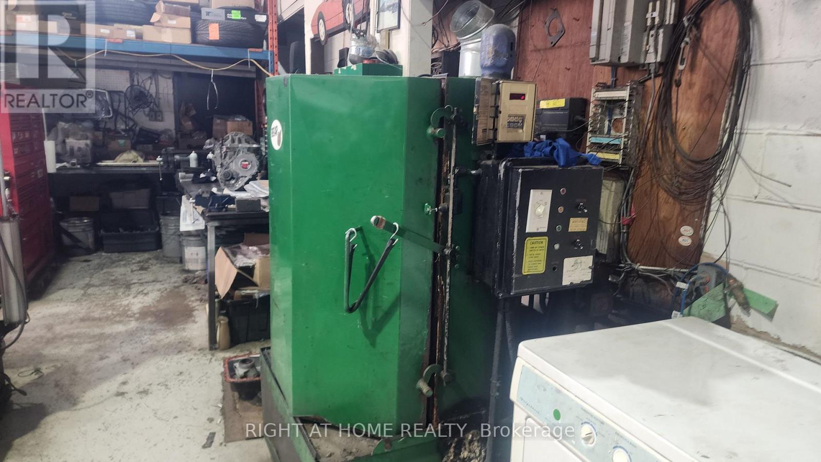 3191 Wolfedale Road, Mississauga (Mavis-Erindale), Ontario  L5C 1V8 - Photo 22 - W12611302