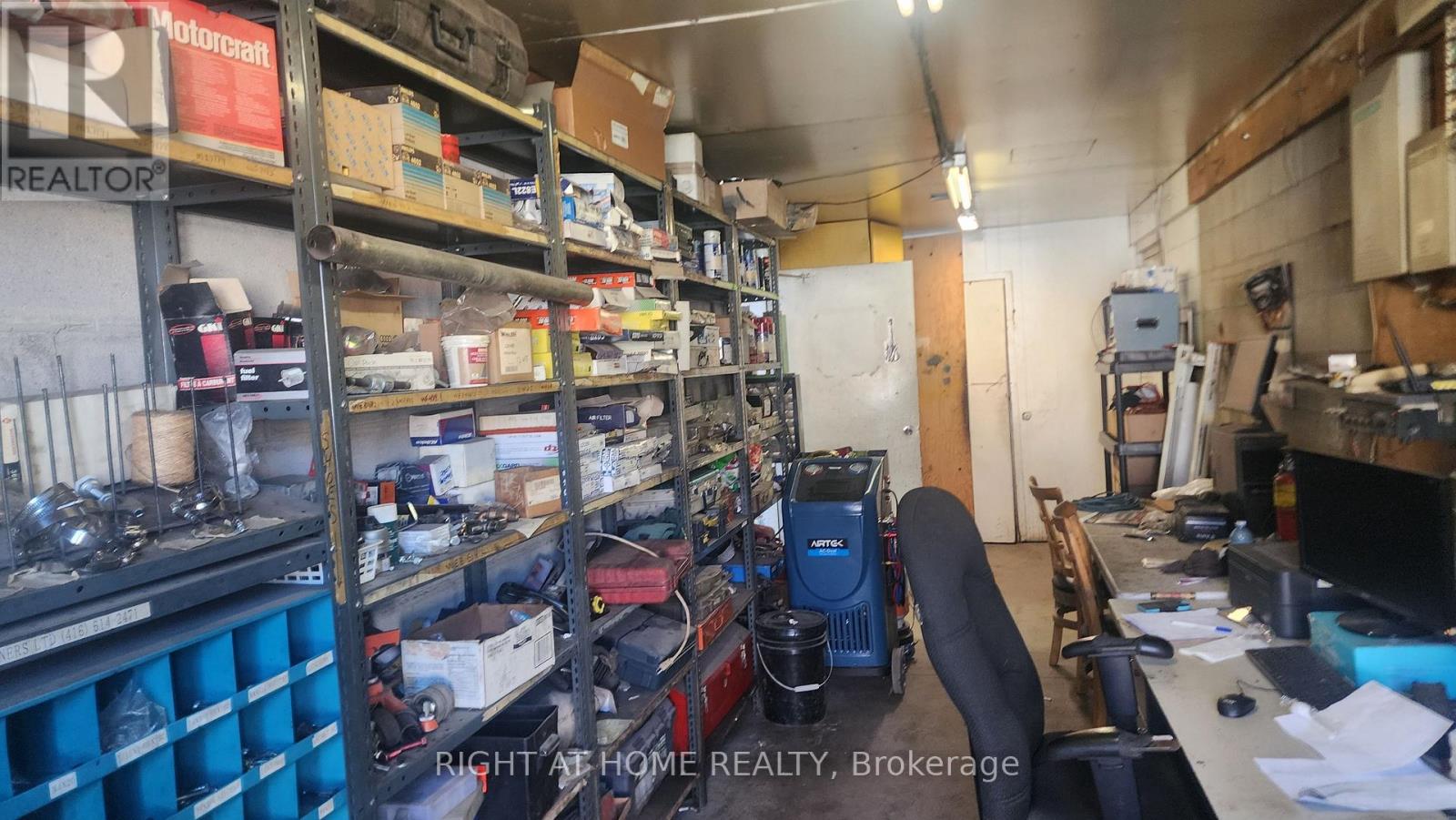 3191 Wolfedale Road, Mississauga (Mavis-Erindale), Ontario  L5C 1V8 - Photo 23 - W12611302