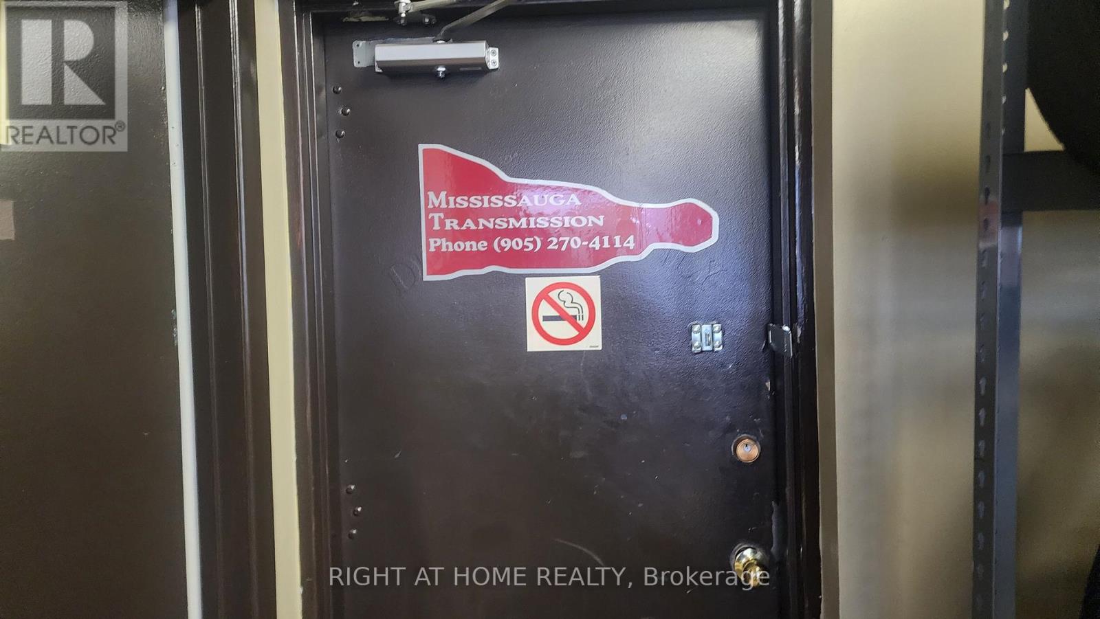 3191 Wolfedale Road, Mississauga (Mavis-Erindale), Ontario  L5C 1V8 - Photo 7 - W12611302