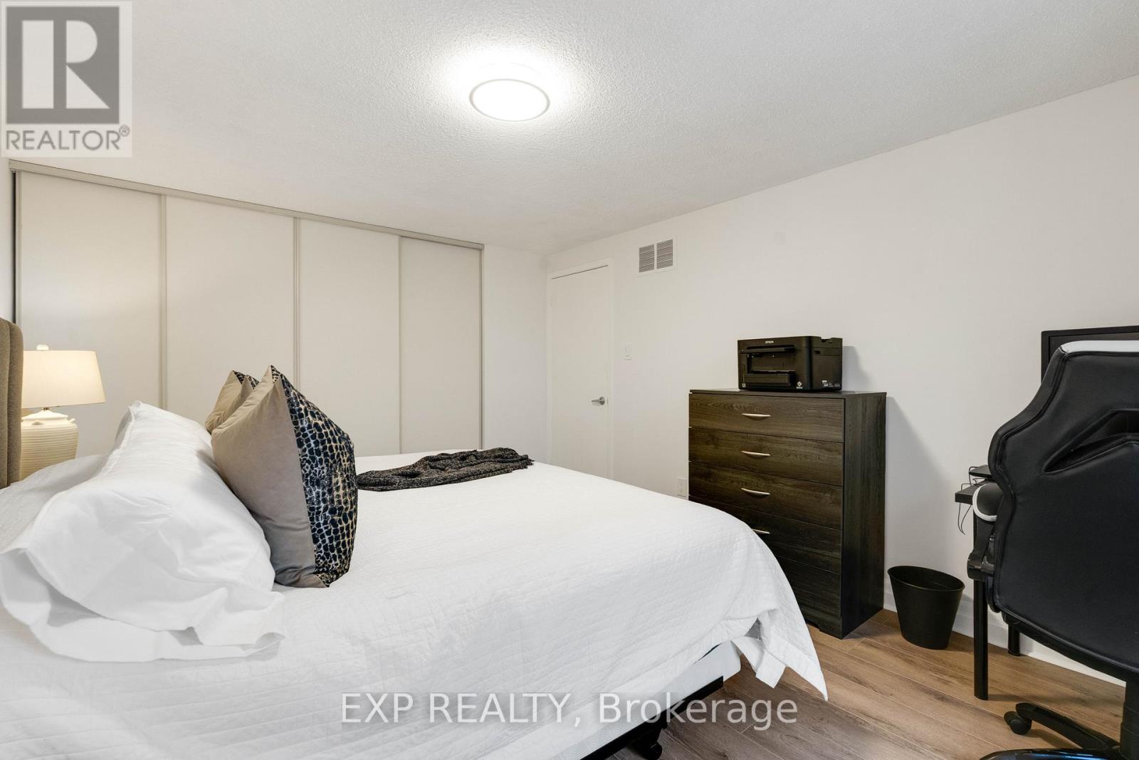 4208 Stonemason Crescent, Mississauga, Ontario  L5L 2Z7 - Photo 18 - W12611326