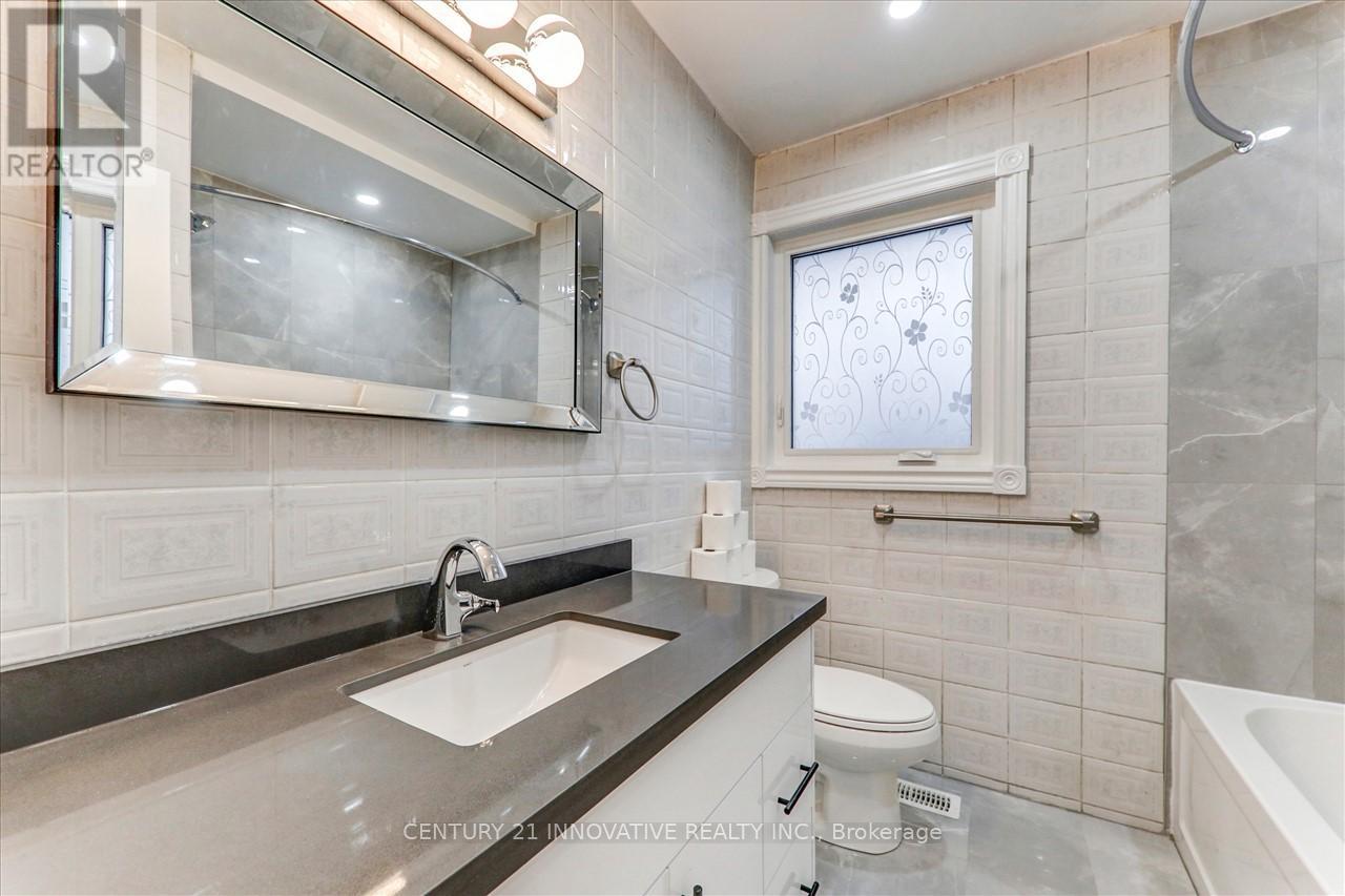 Main - 359 Rathburn Road, Toronto, Ontario  M9B 2M2 - Photo 10 - W12611346