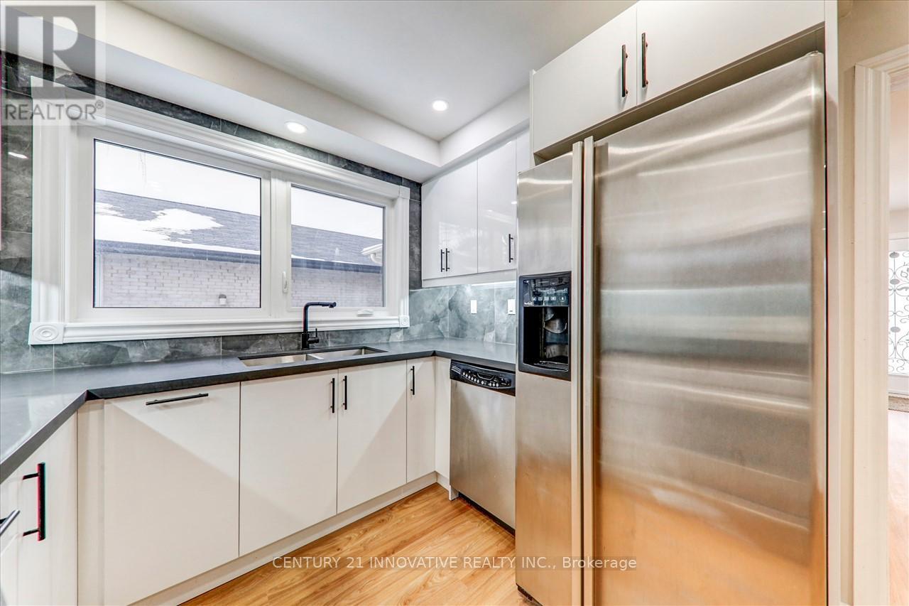 Main - 359 Rathburn Road, Toronto, Ontario  M9B 2M2 - Photo 4 - W12611346