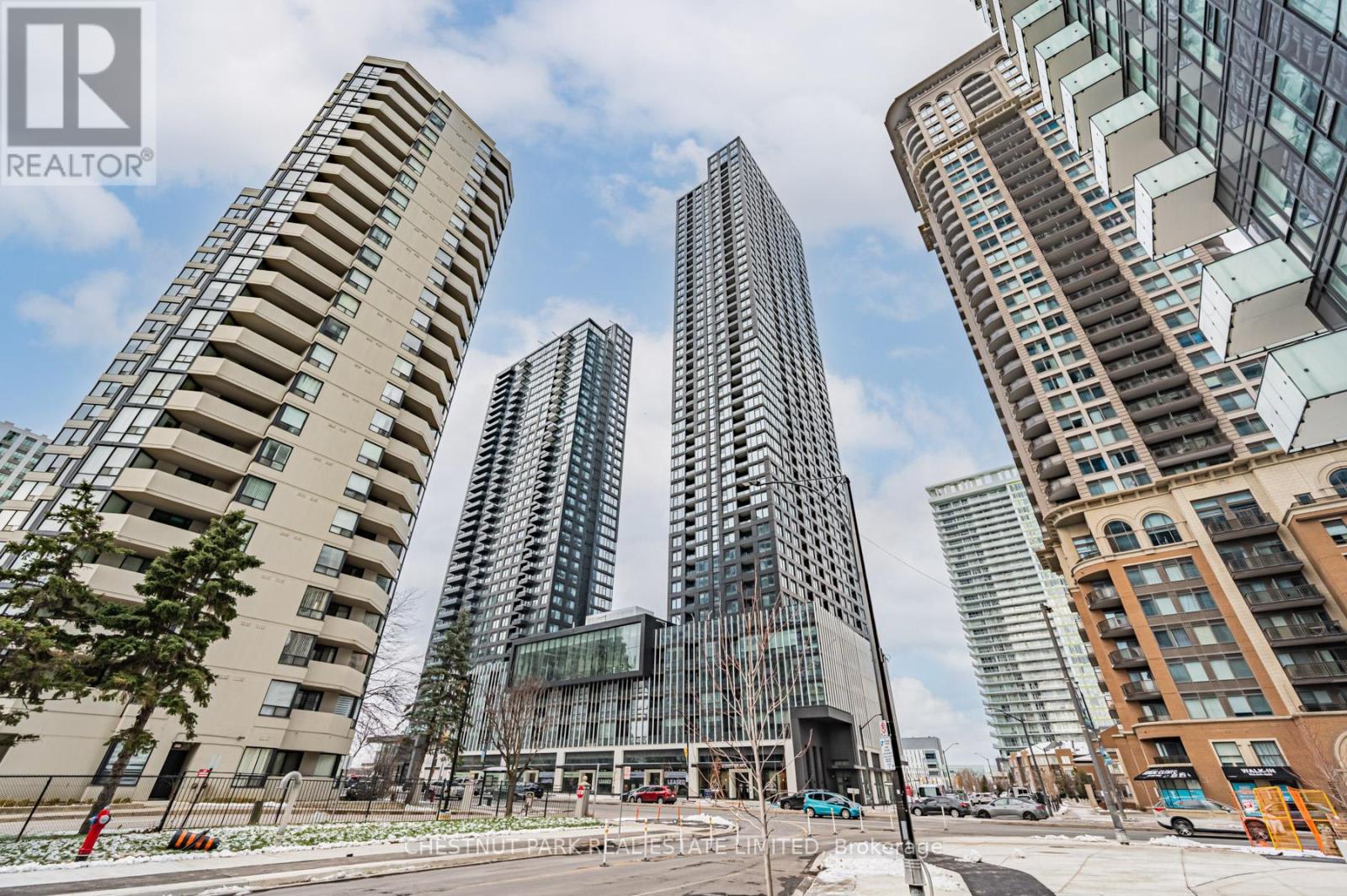 318 - 395 Square One Drive, Mississauga, Ontario  L5B 0P6 - Photo 1 - W12611356