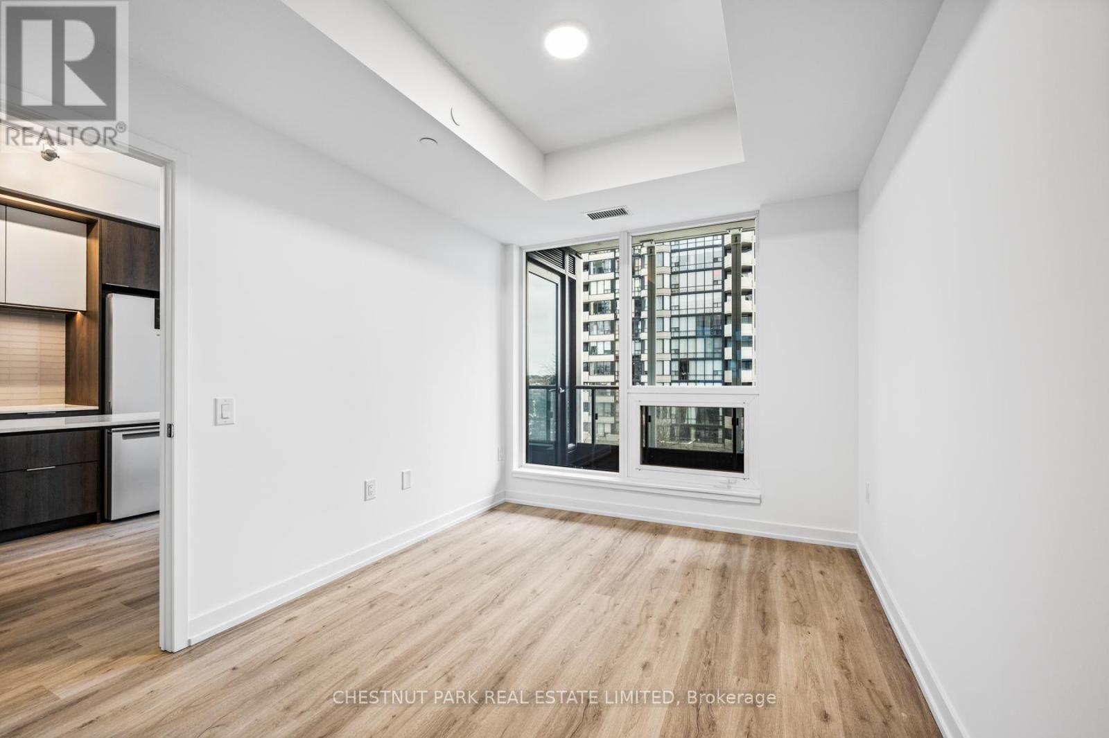 318 - 395 Square One Drive, Mississauga, Ontario  L5B 0P6 - Photo 19 - W12611356