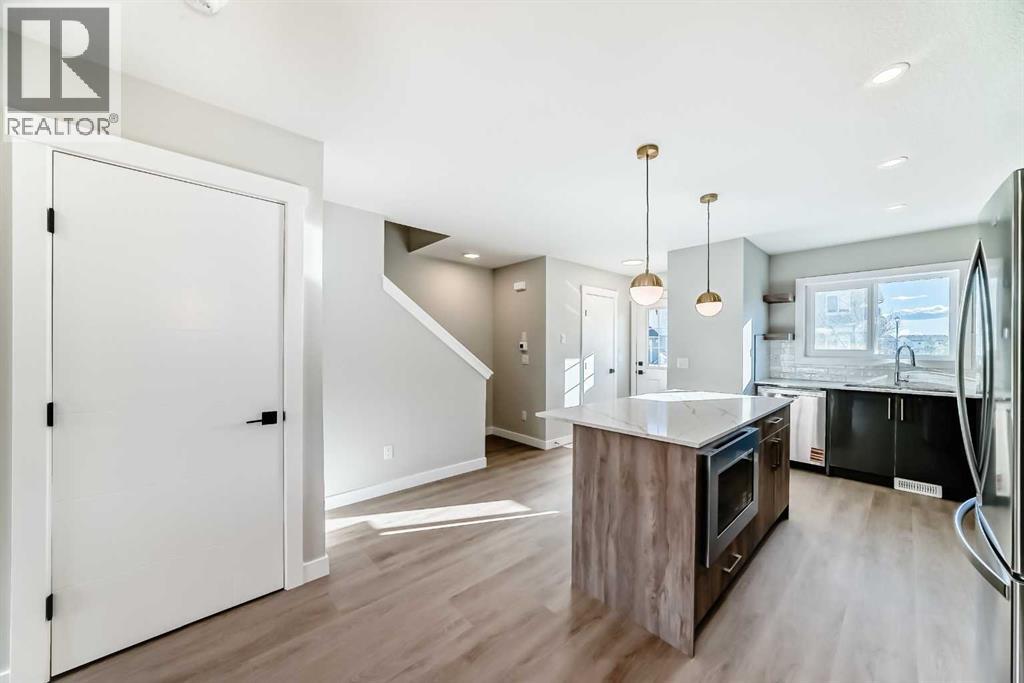 603 Clover Road, Carstairs, Alberta  T0M 0N0 - Photo 4 - A2269335