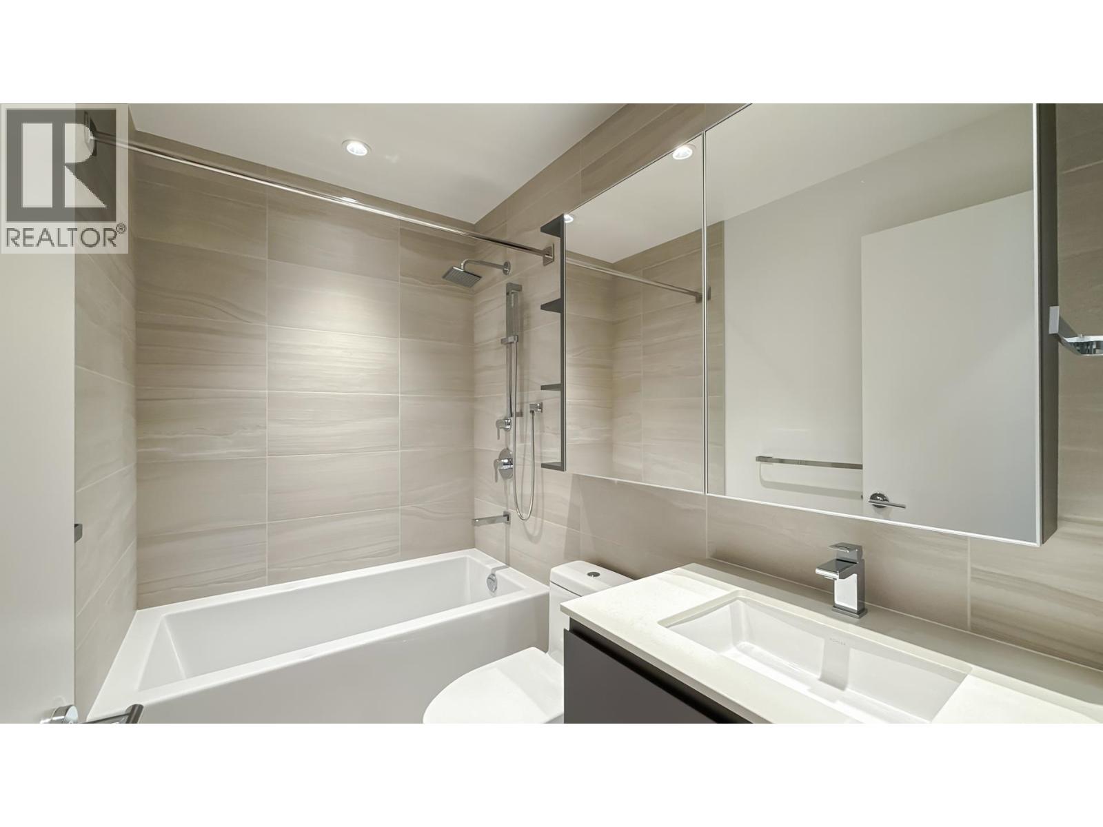 744 6500 Minoru Boulevard, Richmond, British Columbia  V6Y 0N2 - Photo 18 - R3072813