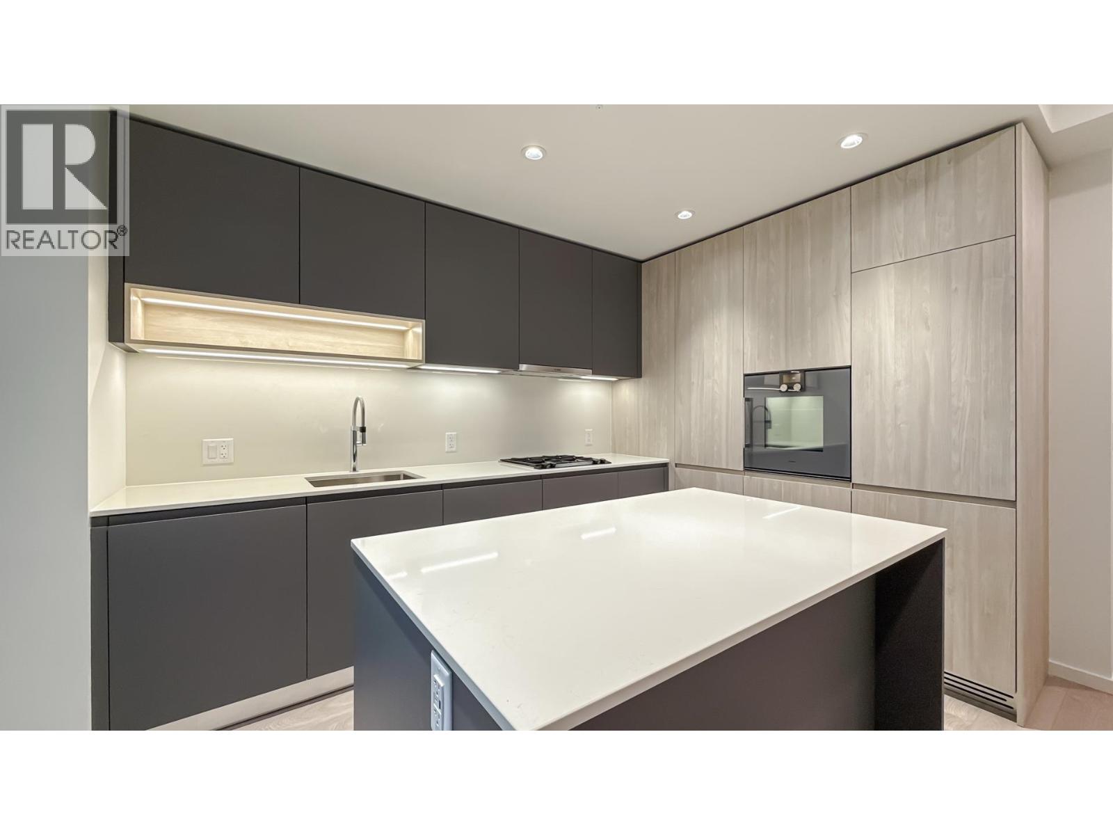 744 6500 Minoru Boulevard, Richmond, British Columbia  V6Y 0N2 - Photo 9 - R3072813