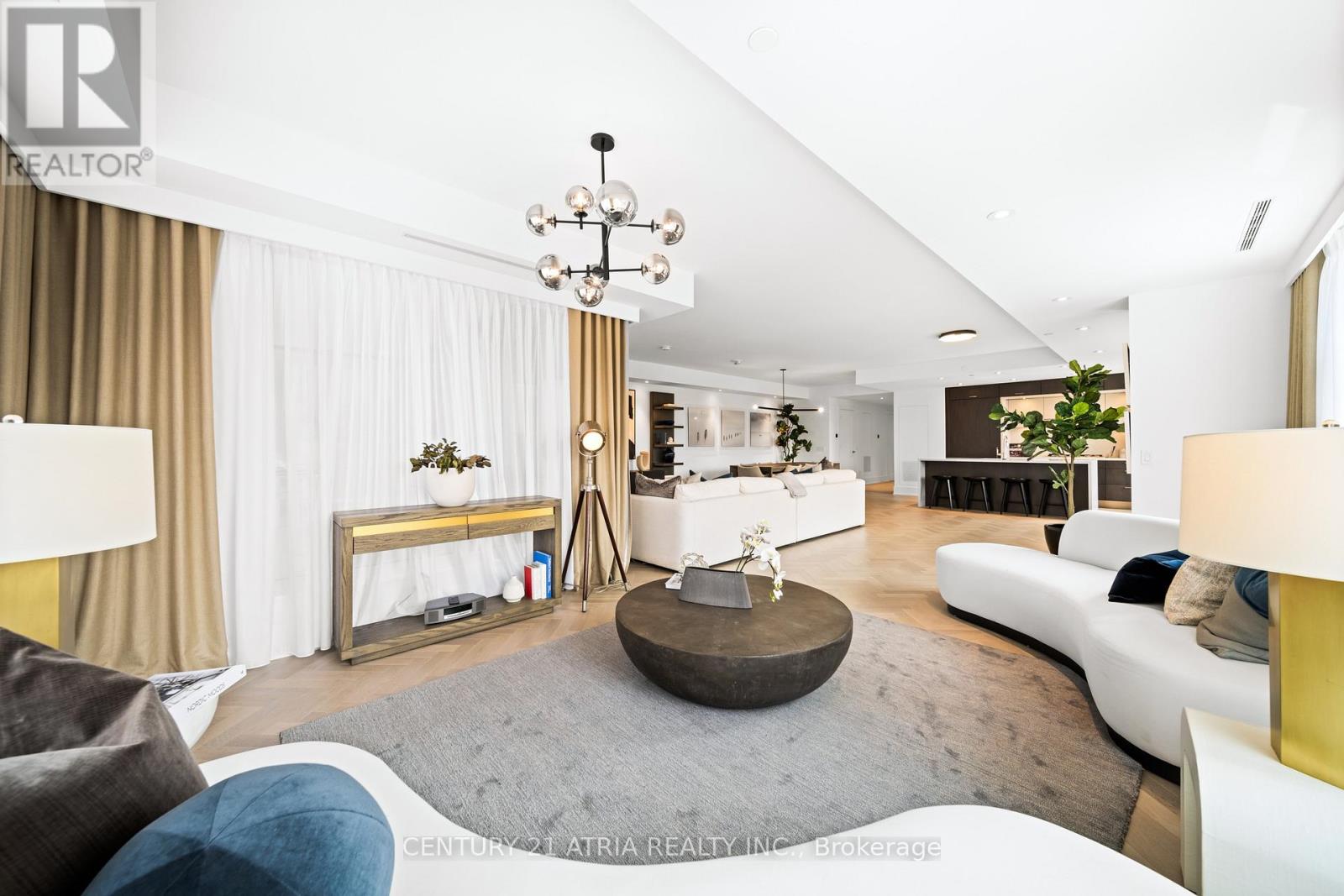 810 - 455 Wellington Street W, Toronto, Ontario  M5J 2R2 - Photo 5 - C12610636