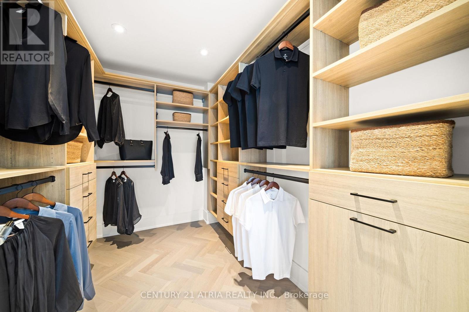 810 - 455 Wellington Street W, Toronto, Ontario  M5J 2R2 - Photo 27 - C12610636