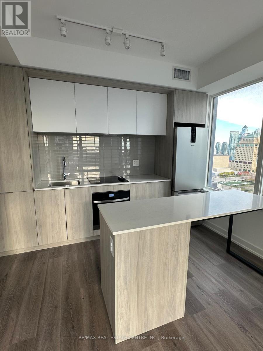 1308 - 395 Square One Drive, Mississauga, Ontario  L5B 0P6 - Photo 5 - W12611090