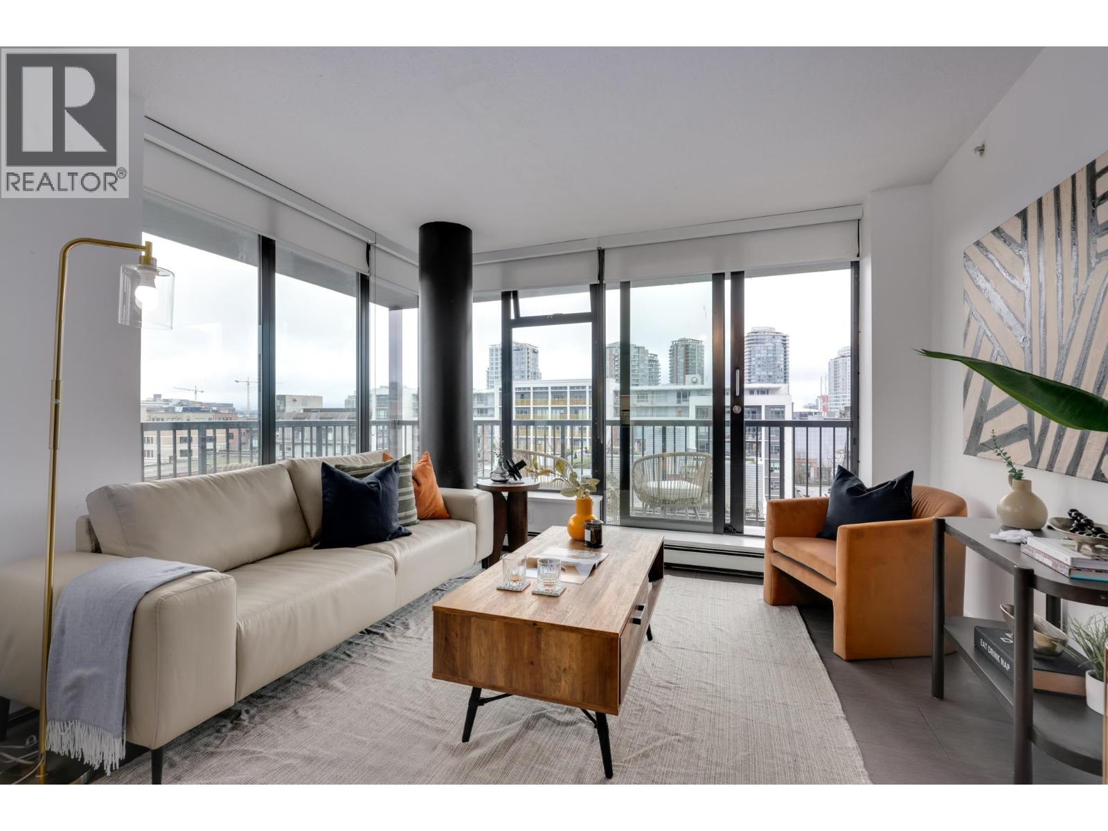 1102 66 W Cordova Street, Vancouver, British Columbia  V6B 0L2 - Photo 2 - R3072837