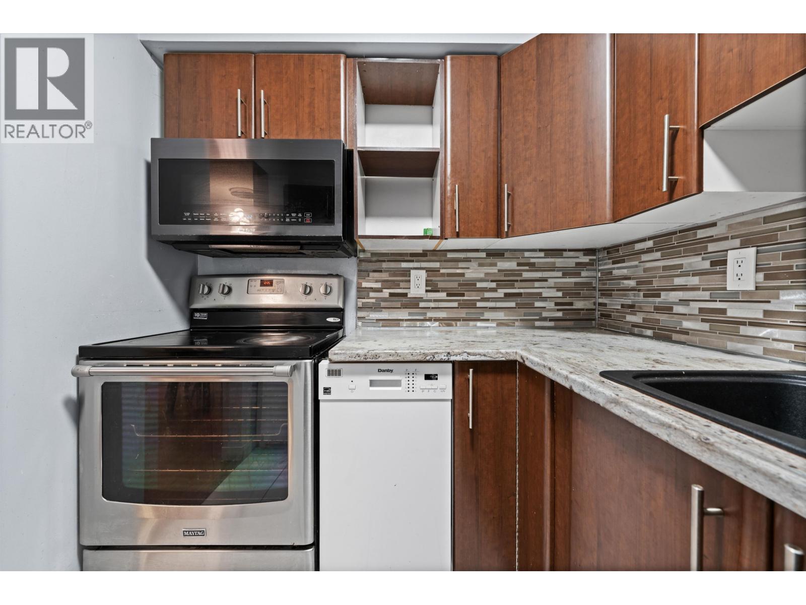 119 555 North Road, Coquitlam, British Columbia  V3J 1N8 - Photo 15 - R3072851