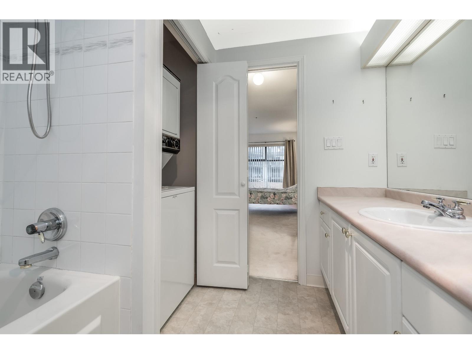 208 2968 Burlington Drive, Coquitlam, British Columbia  V3B 7N4 - Photo 27 - R3072855