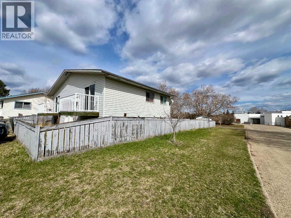 10201 93 Street, Grande Prairie, Alberta T8V 1Y2 - Photo 4 - A2272315
