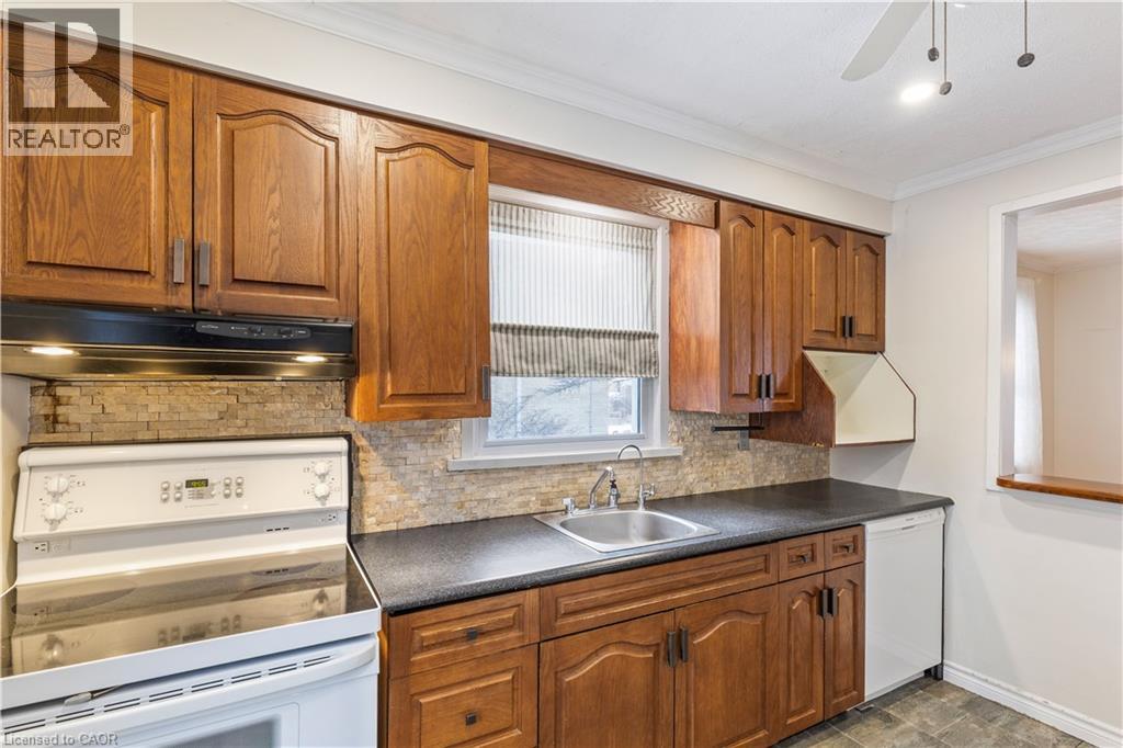 69 Lowrey Avenue N, Cambridge, Ontario  N1R 5A4 - Photo 9 - 40792843