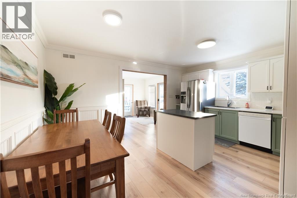 565 Hillsborough, Riverview, New Brunswick E1B 3T8 - Photo 2 - NB131066