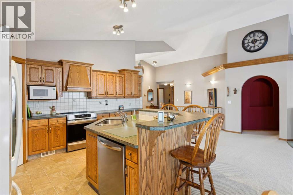 123 Whispering Way, Vulcan, Alberta  T0L 2B0 - Photo 2 - A2274101