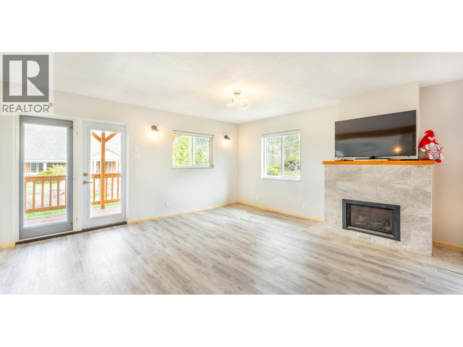 919 Regina Street, Creston, British Columbia  V0B 1G4 - Photo 12 - 10352410