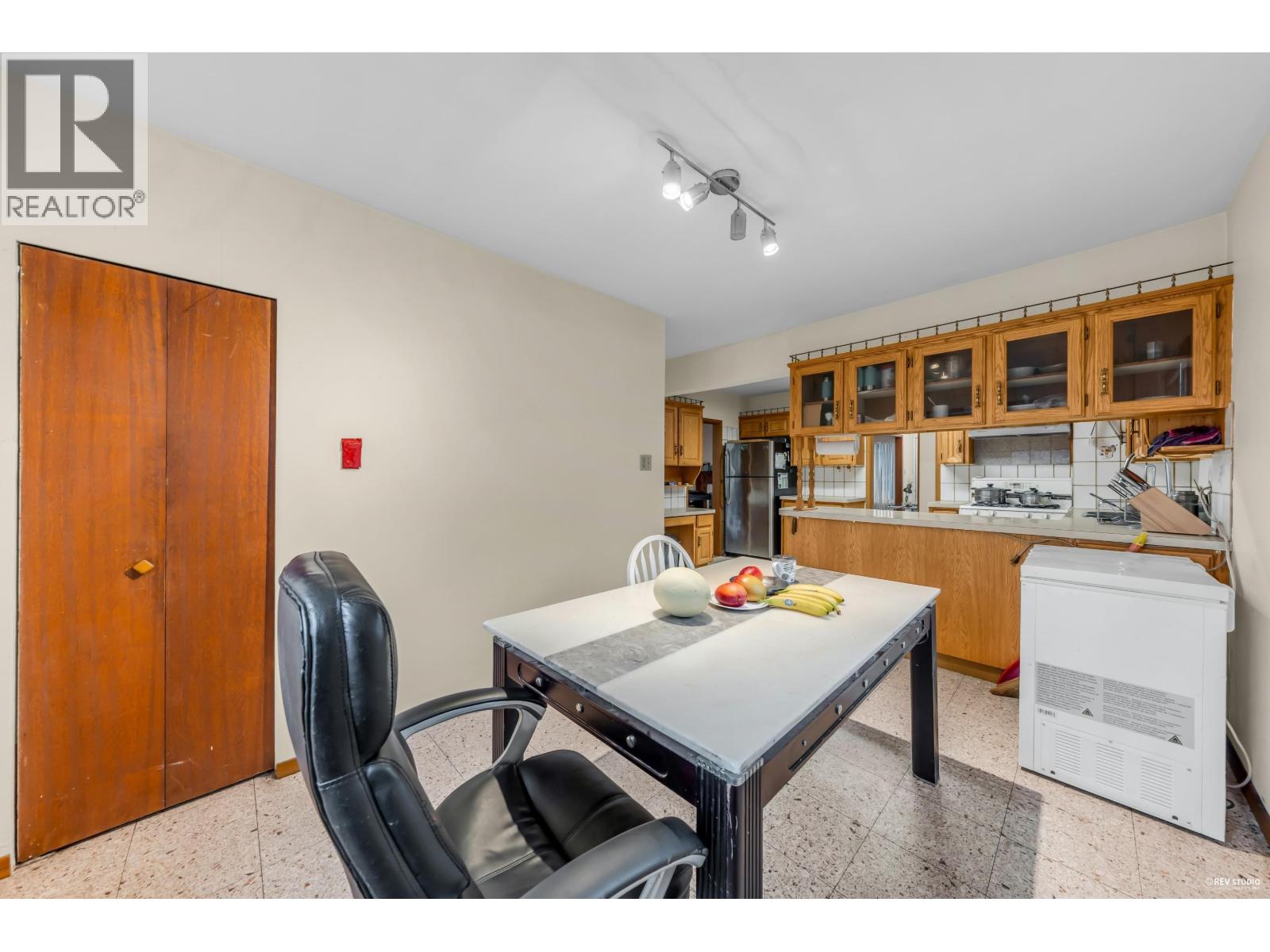 4938 Fulwell Street, Burnaby, British Columbia  V5G 1P2 - Photo 15 - R3072765