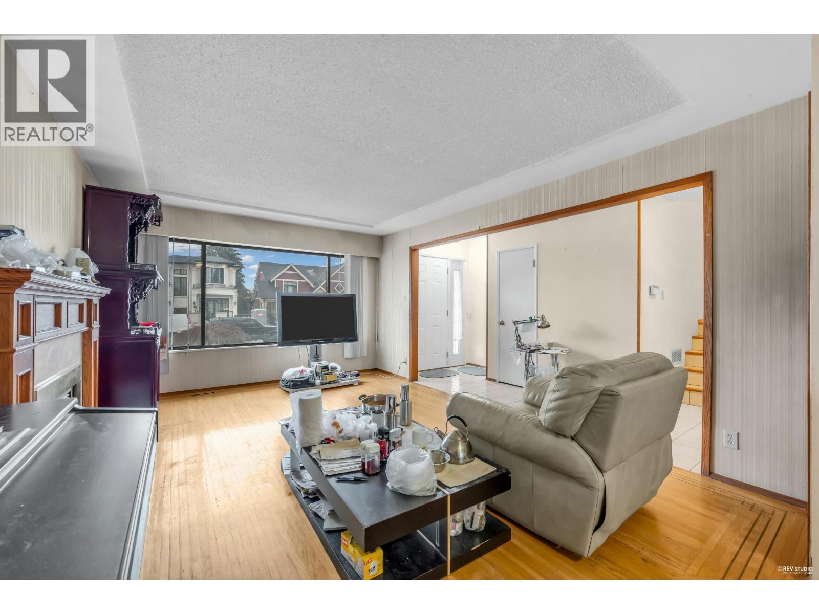 4938 Fulwell Street, Burnaby, British Columbia  V5G 1P2 - Photo 3 - R3072765