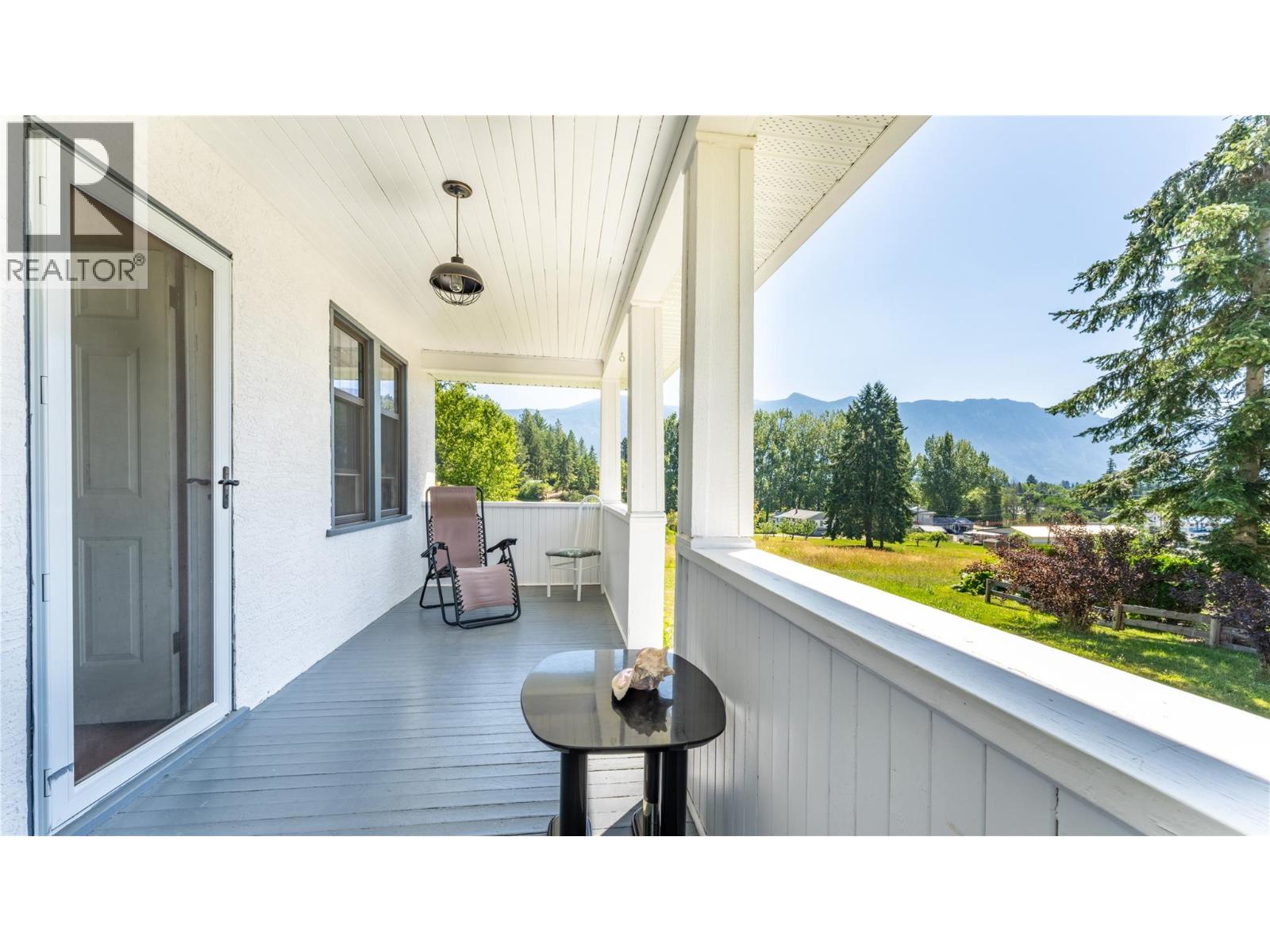 216 27th Avenue, Creston, British Columbia  V0B 1G0 - Photo 34 - 10355651