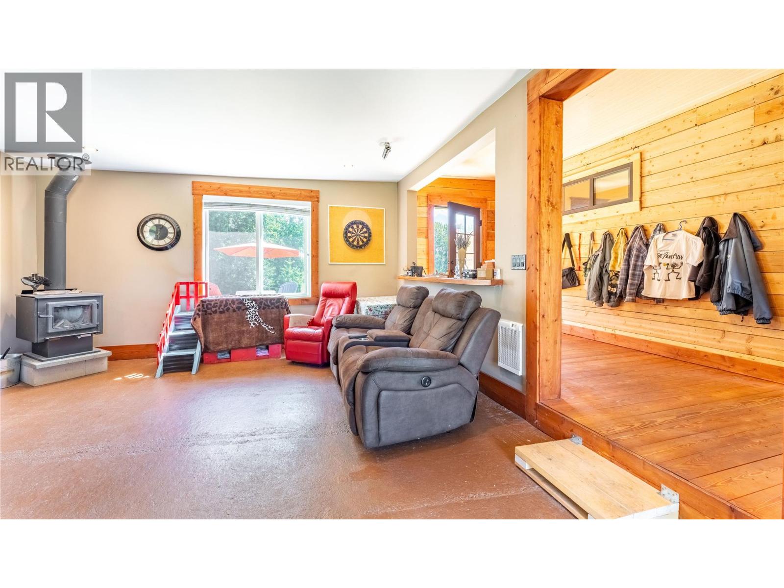 216 27th Avenue, Creston, British Columbia  V0B 1G0 - Photo 32 - 10355651