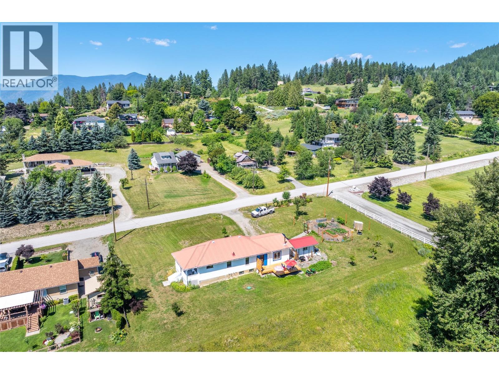 216 27TH Avenue, Creston, British Columbia
