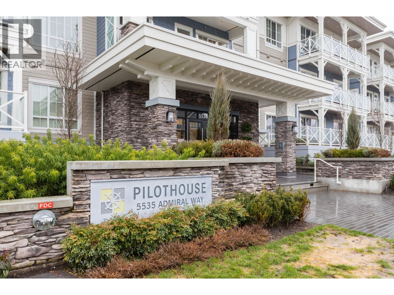 103 5535 ADMIRAL WAY, Delta, British Columbia