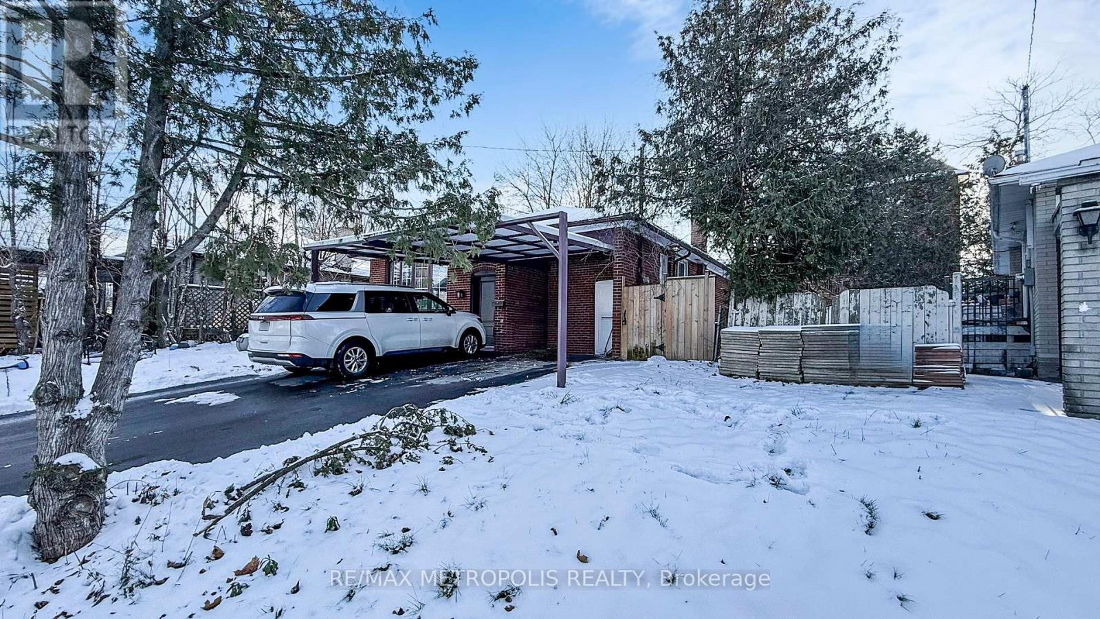 Bsmt - 14 Furlong Court, Toronto, Ontario  M1J 1Y8 - Photo 3 - E12611380