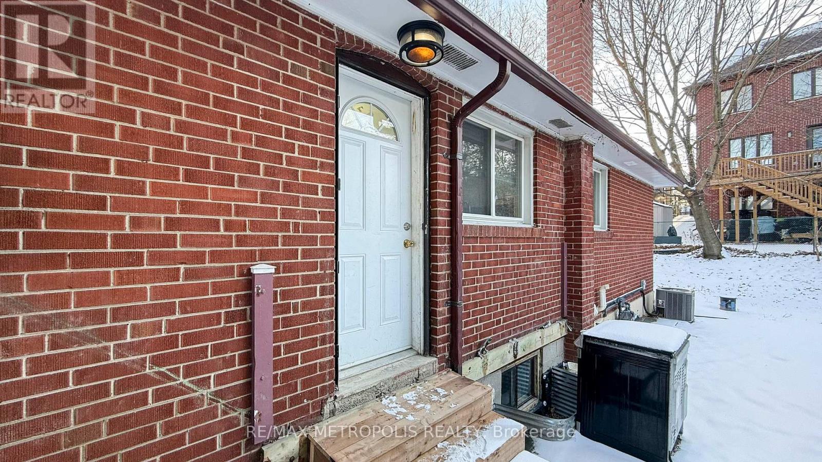 Bsmt - 14 Furlong Court, Toronto, Ontario  M1J 1Y8 - Photo 32 - E12611380
