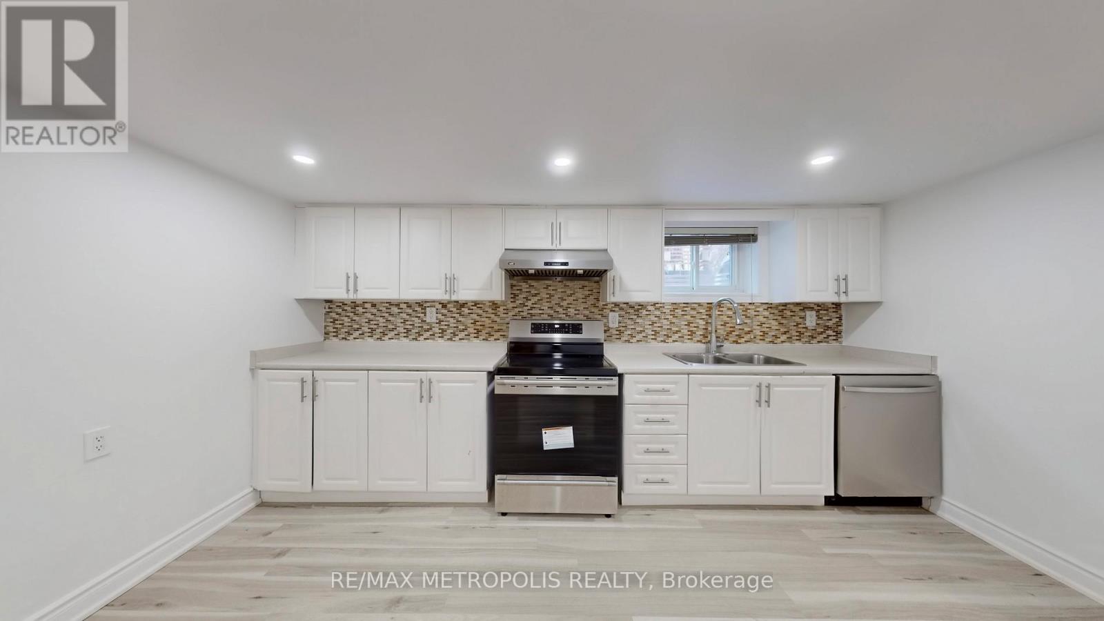 Bsmt - 14 Furlong Court, Toronto, Ontario  M1J 1Y8 - Photo 6 - E12611380