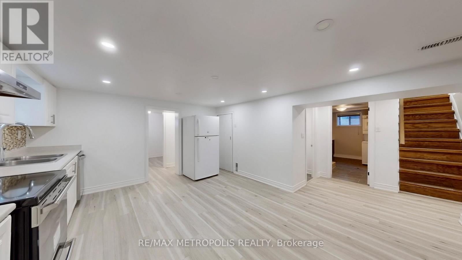 Bsmt - 14 Furlong Court, Toronto, Ontario  M1J 1Y8 - Photo 9 - E12611380