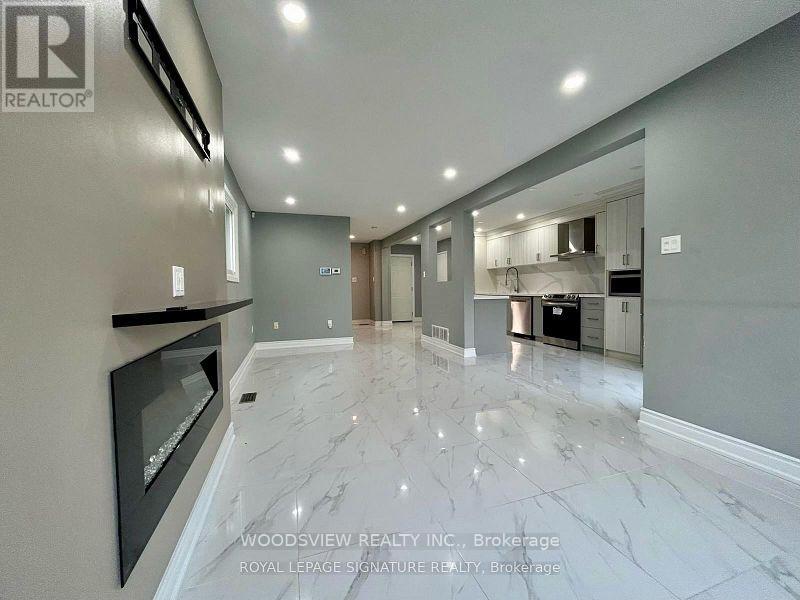 1176 Beaver Valley Crescent, Oshawa, Ontario  L1J 8N3 - Photo 2 - E12611400